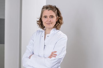 Dr. med. Sylke Schneider-Burrus - Chefärztin im Zentrum für Dermatochirurgie